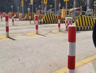 烟台烟台橡胶警示柱、道口桩、路口警示柱、电力警示柱、钢管警示柱